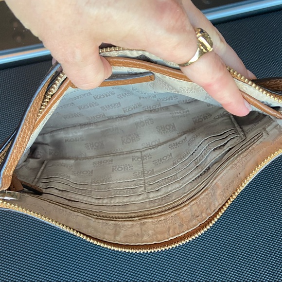 Michael Kors Wristlet Purse - Picture 6 of 14